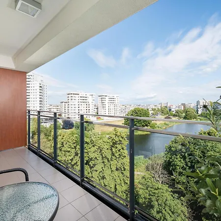 Saska With View By Bookinghost