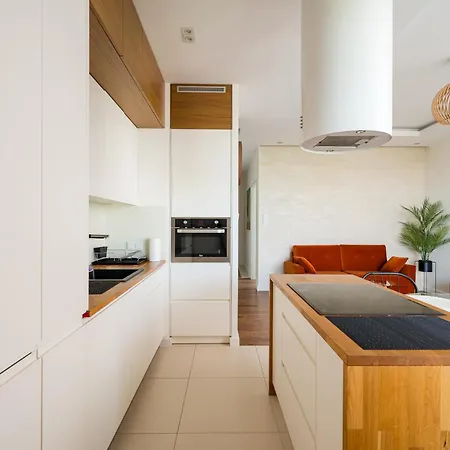 아파트 Saska With View By Bookinghost 바르샤바