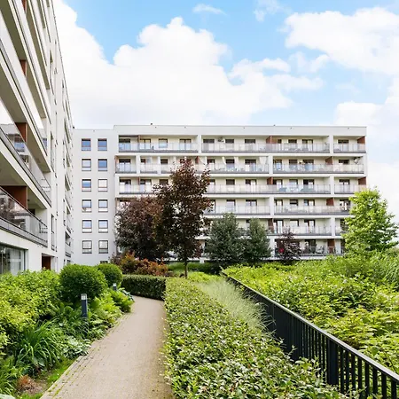 Saska With View By Bookinghost *