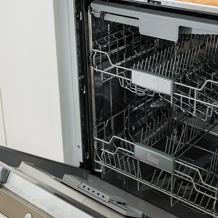 Saska With View By Bookinghost Appartement