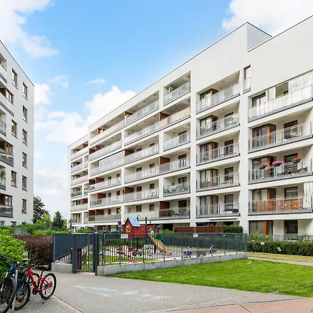 Saska With View By Bookinghost *