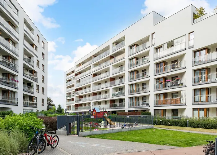 Saska With View By Bookinghost *