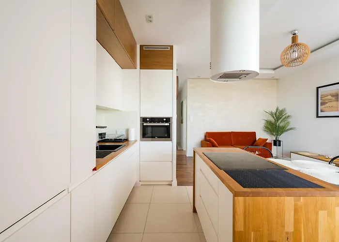 Apartment Saska With View By Bookinghost Warschau