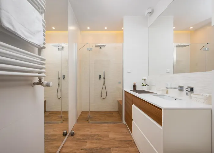 Saska With View By Bookinghost * Warschau